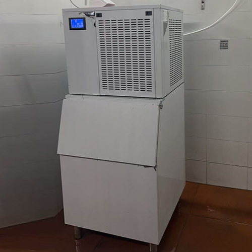 300公斤雪花制冰机交付厦门生蚝店