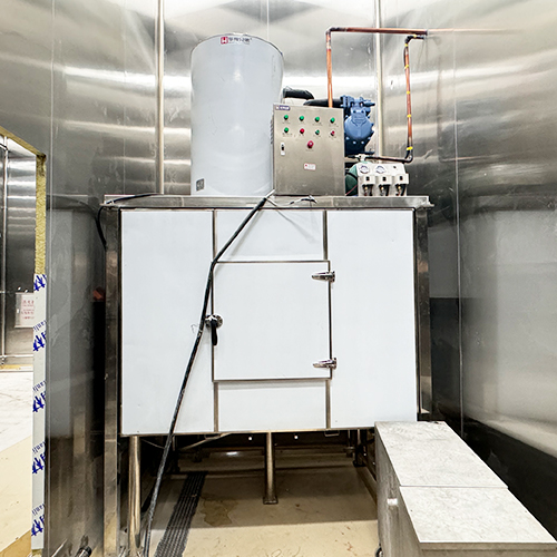 5吨片冰机交付山东水产加工厂